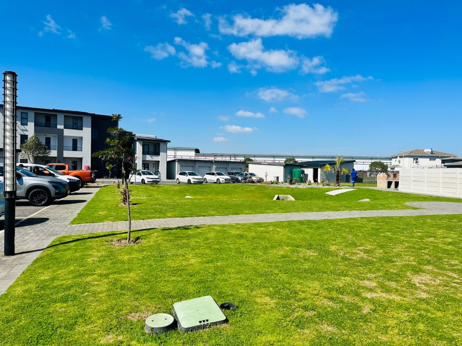 2 Bedroom Property for Sale in Parklands North Western Cape